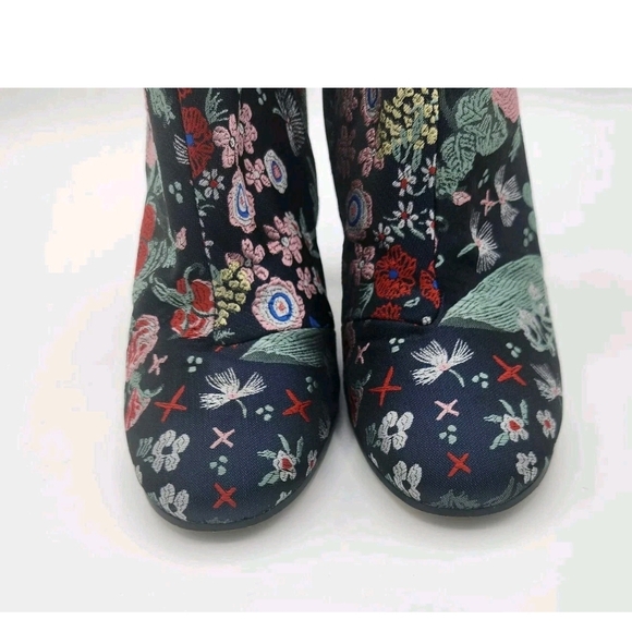 Sam Edelman Womens Campbell Floral Jacquard Block Heel Boots Navy Red Size 6 - Picture 4 of 11